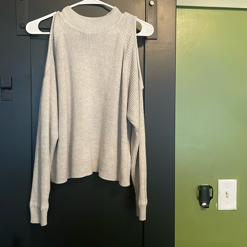 Shoulder cut out long sleeve sweater